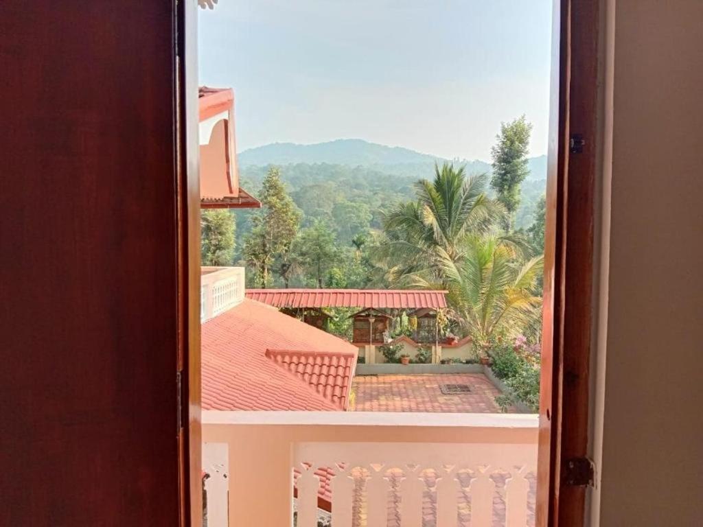 Shivalaya Homestay, Madikeri Siddāpur Dış mekan fotoğraf