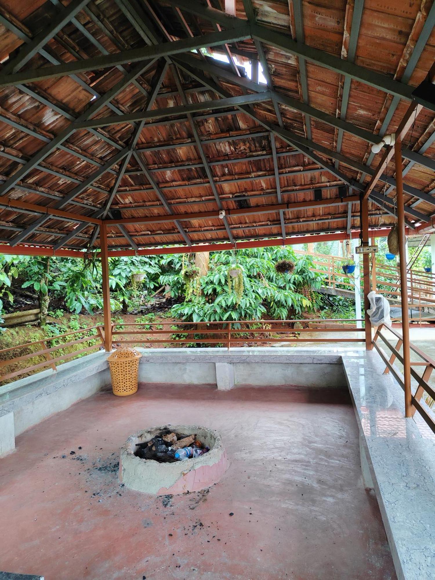Shivalaya Homestay, Madikeri Siddāpur Dış mekan fotoğraf